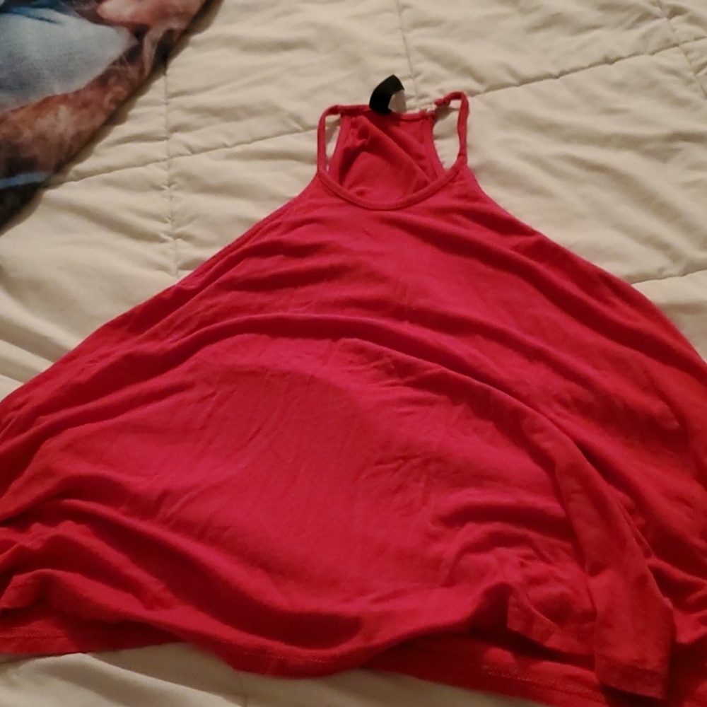 Pink tank